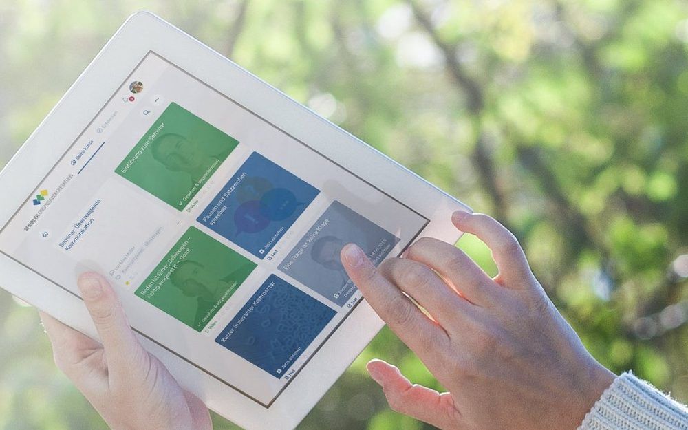 Lernplattform der Spindler Organisationsberatung auf einem Tablet